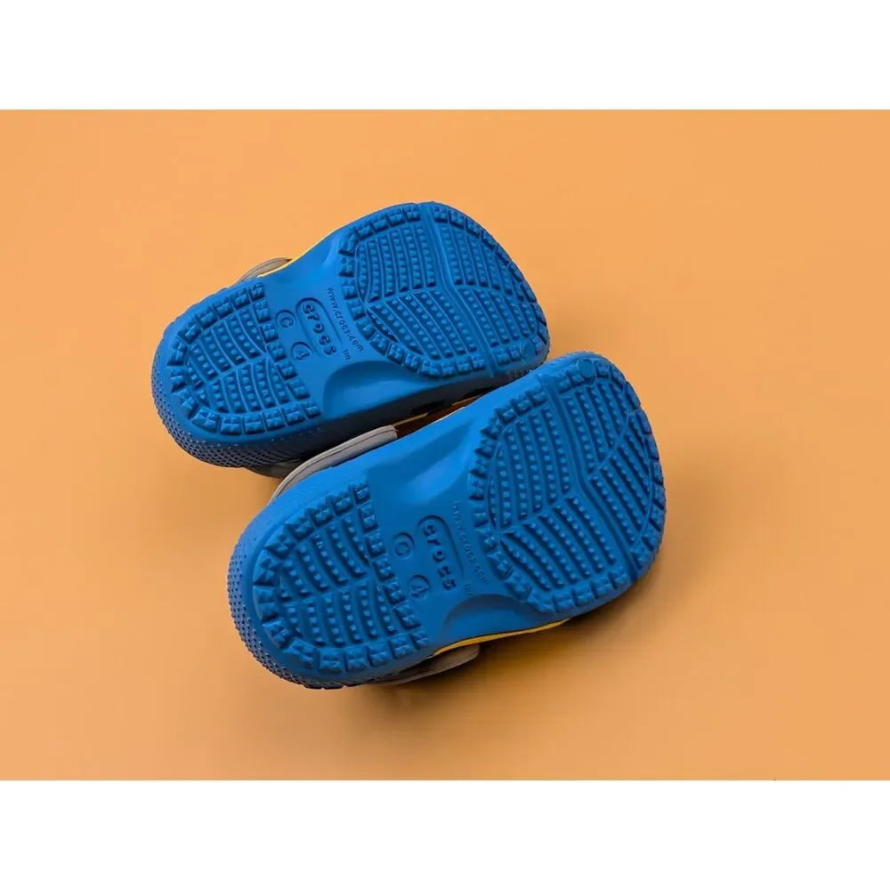 Crocs Toddler Despicable Me Minions Yellow Size C4 Classic Clogs